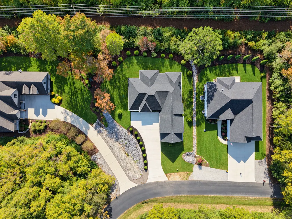 Saloli — aerial view of the home and land