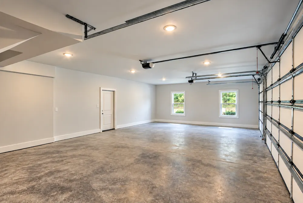 Saloli — Garage